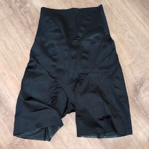 Soma Women's Black Thigh Slimmer Undergarment